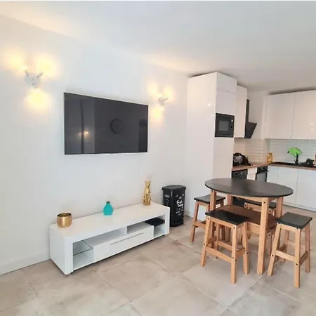 Studio With Terrace And Sea View Apartment *